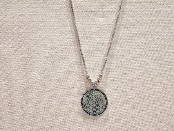 collier fleur de vie argentée strass acier inoxydable